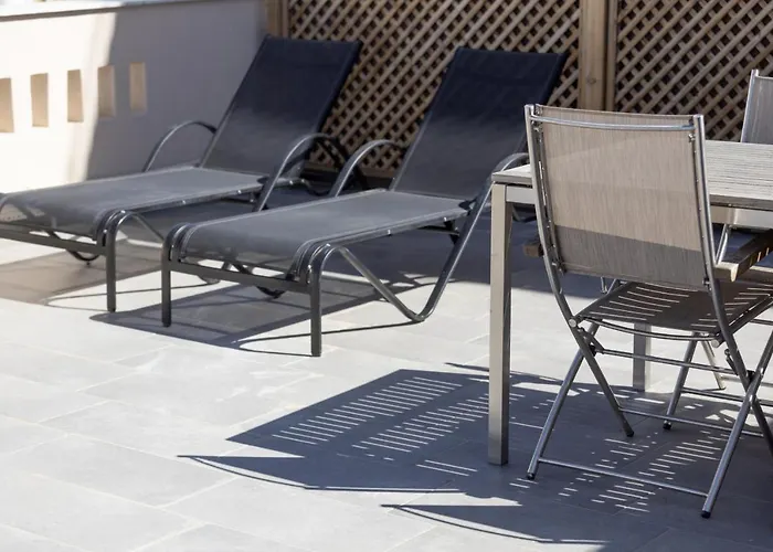 Downtown Cocoon With Roof Deck