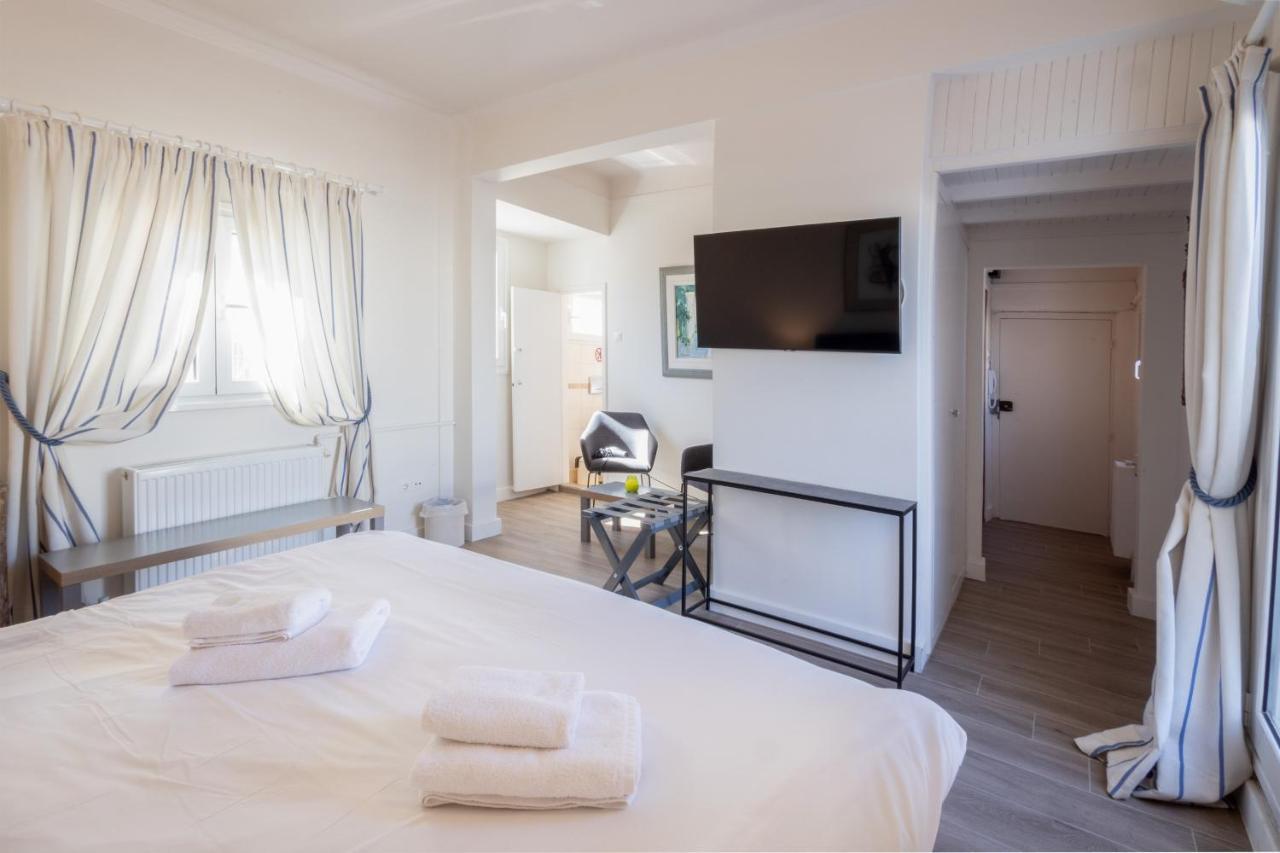 Downtown Cocoon With Roof Deck Apartment Athen