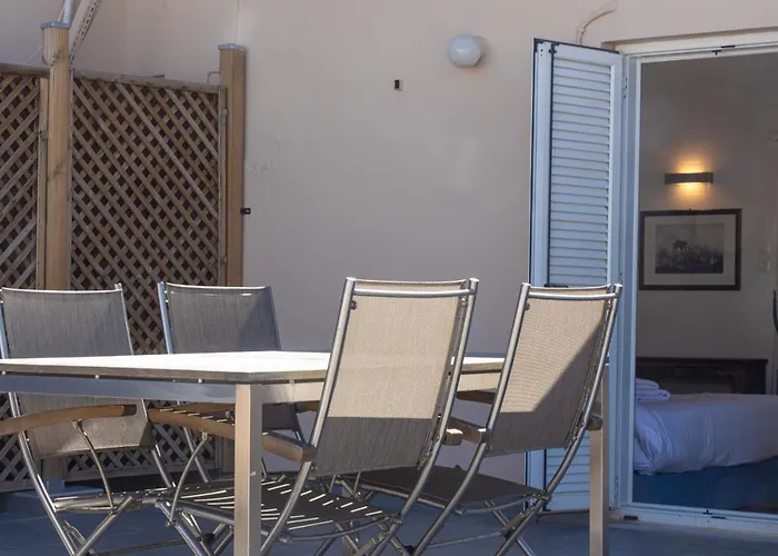 Downtown Cocoon With Roof Deck