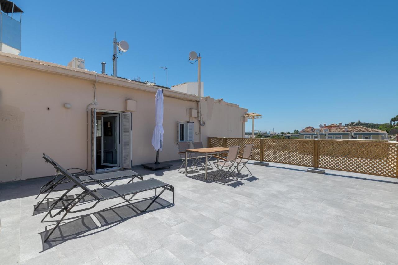 Downtown Cocoon With Roof Deck * אתונה
